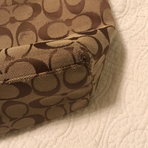 Coach signature handbag - Picture 4 of 5